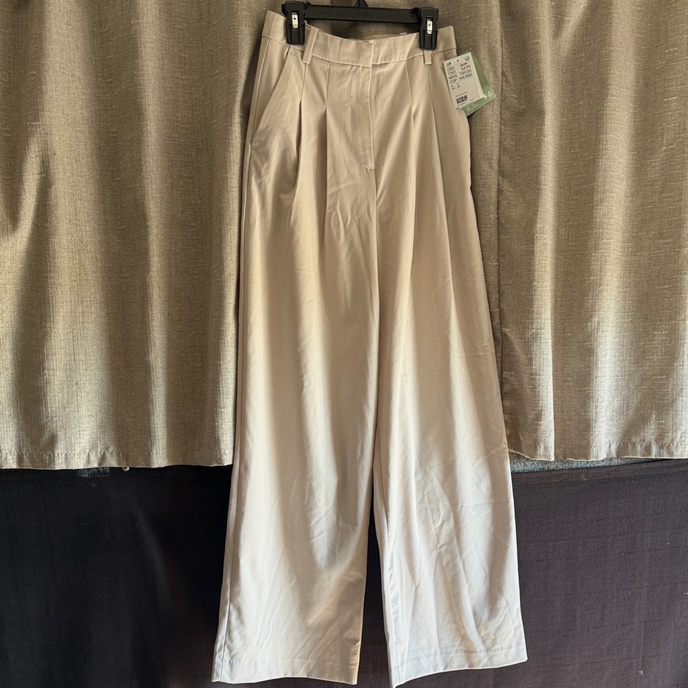 H&M Taupe Wide Leg Trousers New w Tags size 2